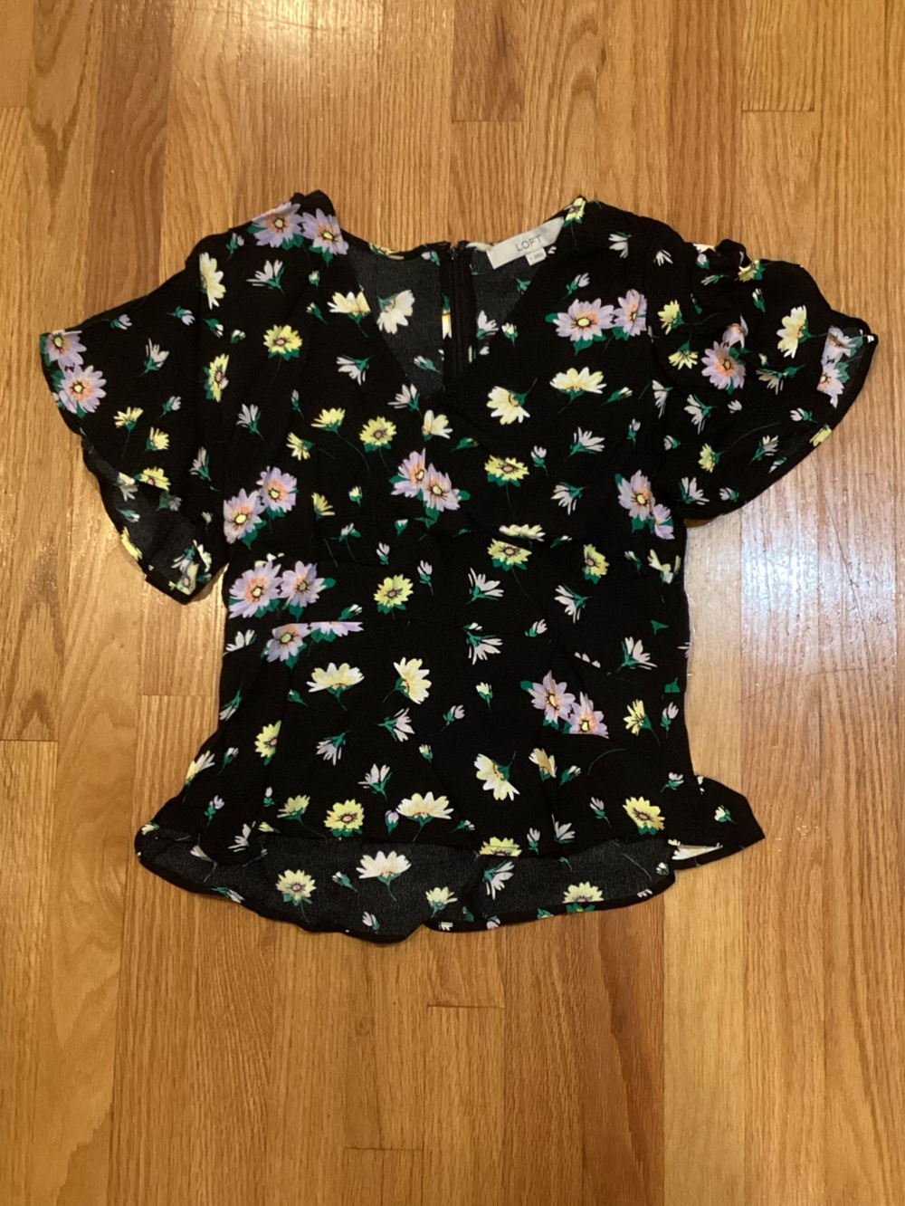 LOFT Black Floral Ruffle Sleeve Top